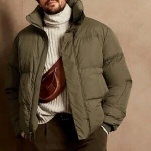 NEW size M Men's Water Repellent Puffer Jacket by BANANA REPUBLIC in Green color